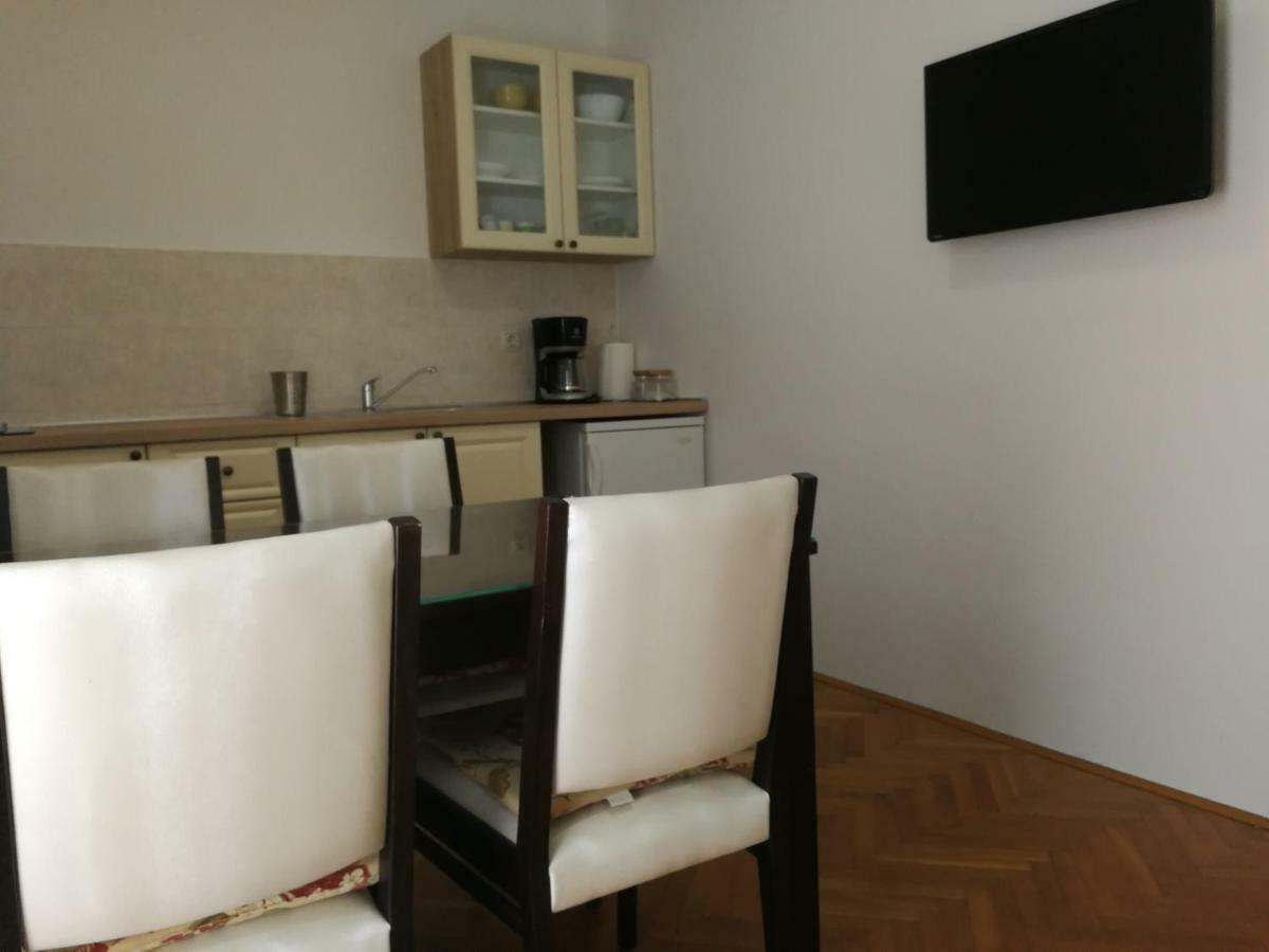 Apartment Violeta 1 Funtana Eksteriør bilde